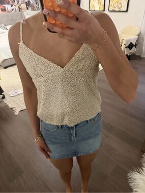 Brandy Melville Cream Floral V-Neck Spaghetti Strap Cami